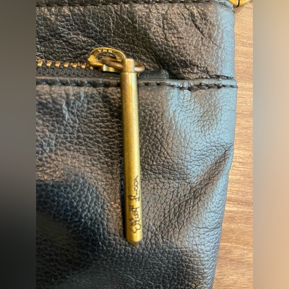 Elliott Lucca Genuine Leather Crossbody Bag - Picture 9 of 11